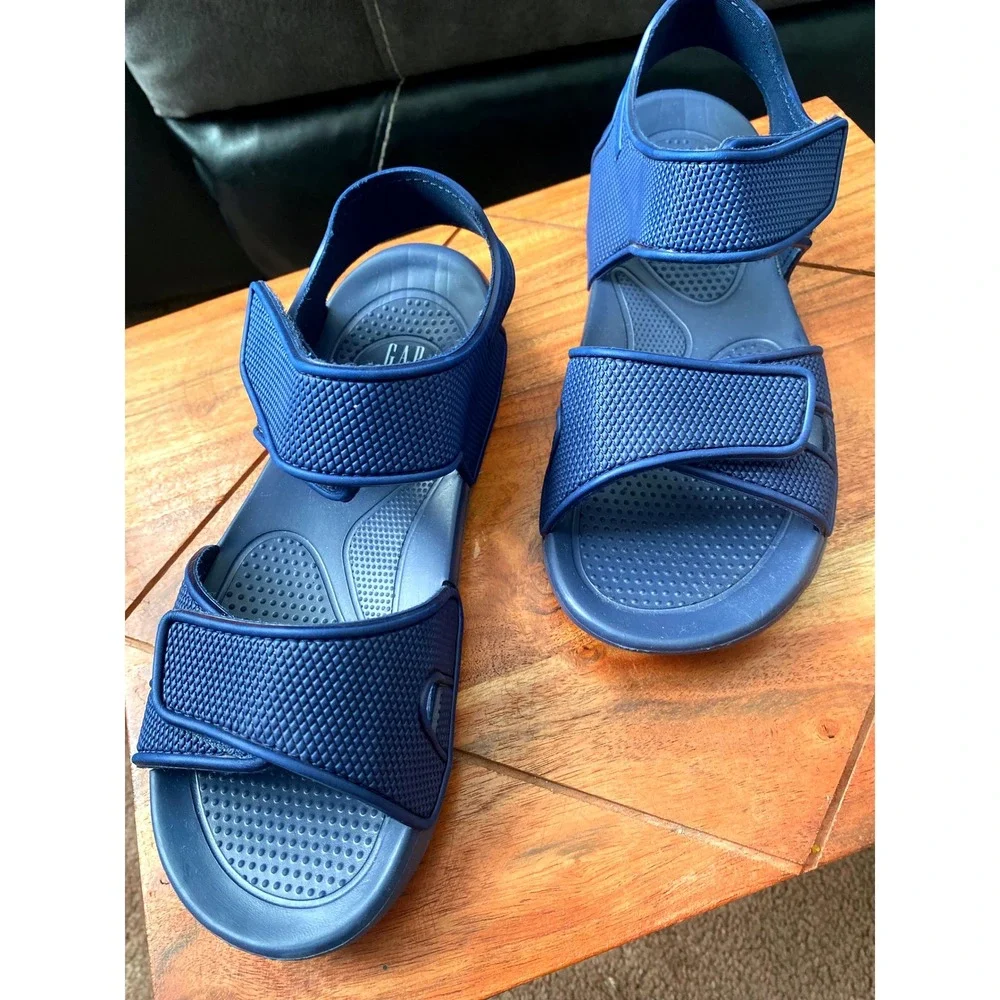 GAP Kids Sandals Water Shoes Adjustable Straps‎ Blue Size 3/4